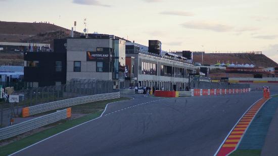 pit-straight-viewed-from
